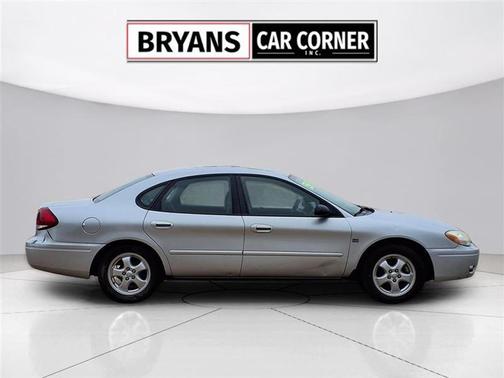 Silver 2004 Ford Taurus SES