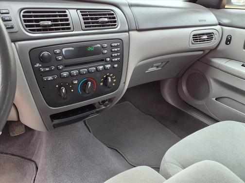 2004 Ford Taurus SES