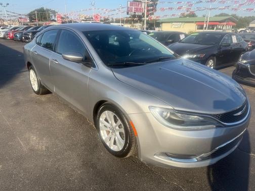 2016 Chrysler 200 Limited
