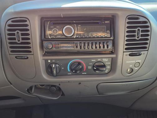 1999 Ford F-150 XLT SuperCab