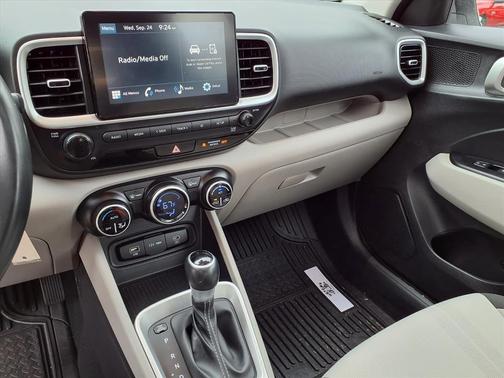 2023 Hyundai VENUE SEL