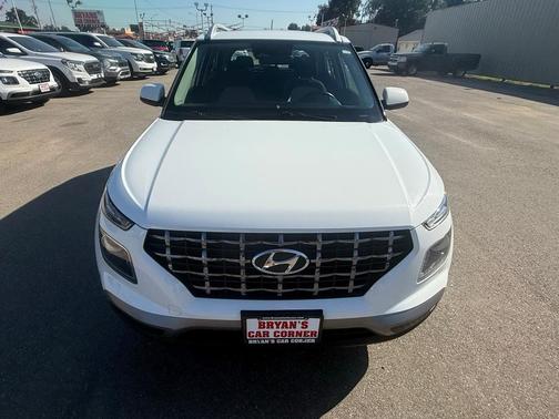 2023 Hyundai VENUE SEL