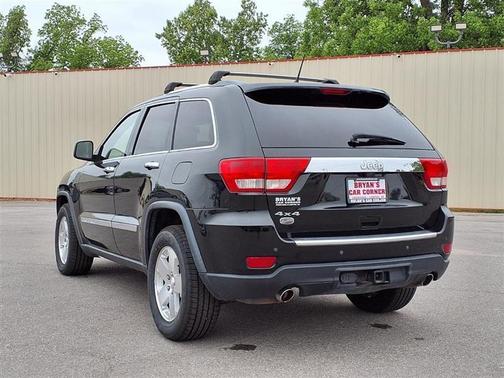 Black 2012 Jeep Grand Cherokee Overland