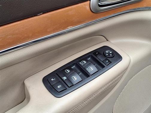 Black 2012 Jeep Grand Cherokee Overland
