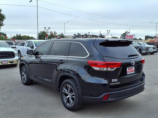 2017 Toyota Highlander 