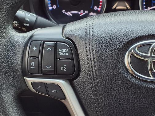2017 Toyota Highlander 