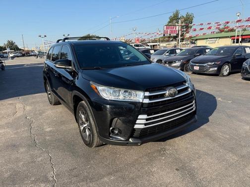 2017 Toyota Highlander 