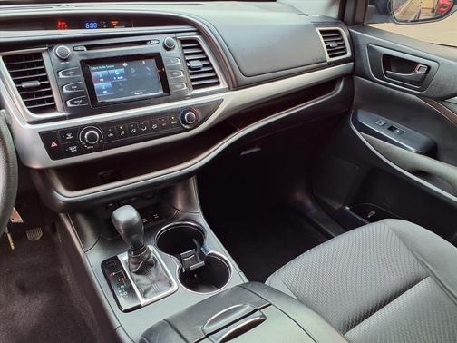 2017 Toyota Highlander 