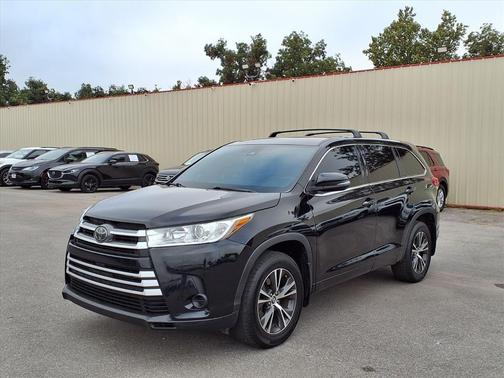 2017 Toyota Highlander 