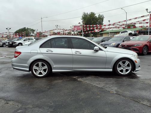 2010 Mercedes-Benz C-Class C300