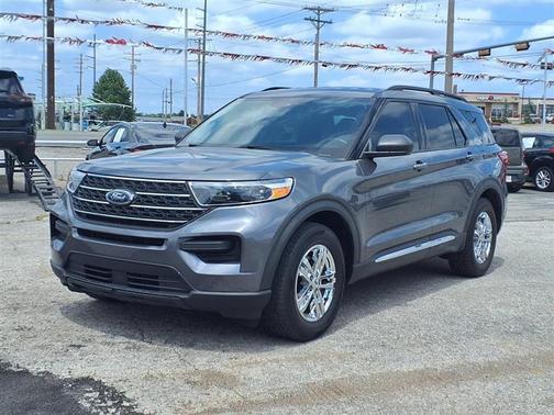 Gray 2022 Ford Explorer XLT