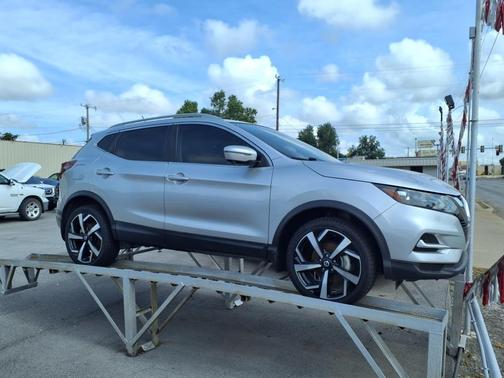 2022 Nissan Rogue Sport SL