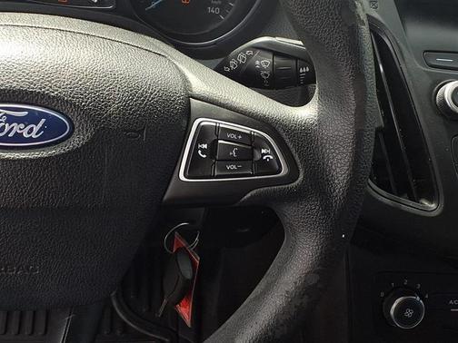 Black 2018 Ford Focus SE