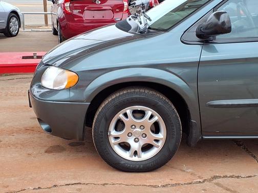 Green 2003 Dodge Grand Caravan Sport