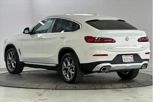 2023 BMW X4 xDrive30i