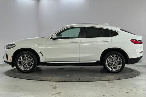 2023 BMW X4 xDrive30i
