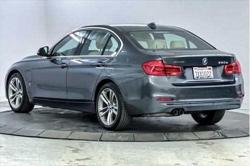 2017 BMW 330e iPerformance