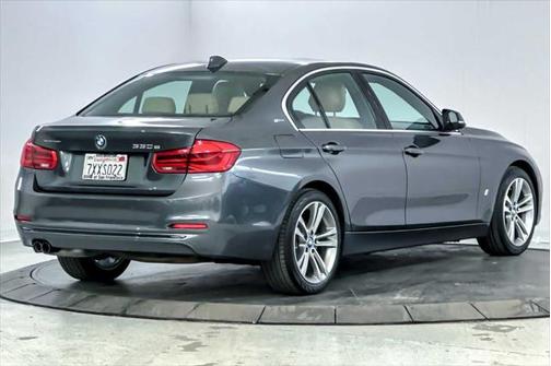 2017 BMW 330e iPerformance