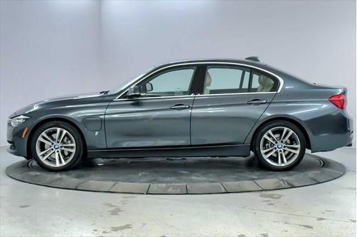 2017 BMW 330e iPerformance