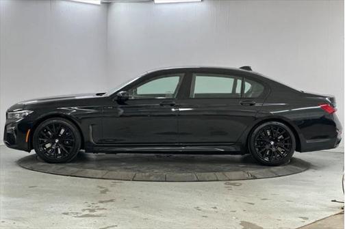 2022 BMW 750 i xDrive