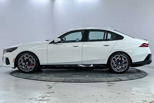 2025 BMW i5 eDrive40