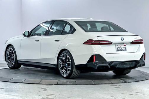2025 BMW i5 eDrive40