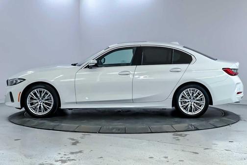 2024 BMW 330 i