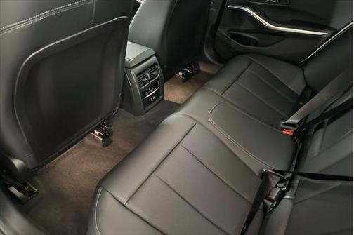 2024 BMW 330 i
