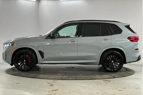 2026 BMW X5 M60i
