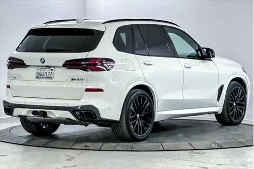 2024 BMW X5 M60i