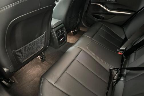 2022 BMW 330 330i