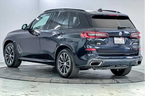 2022 BMW X5 M50i