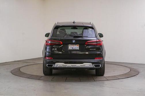 Photo 4 of 32 of 2019 BMW X5 xDrive40i