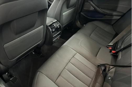 2022 BMW 530e Base