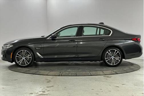 2022 BMW 530e Base