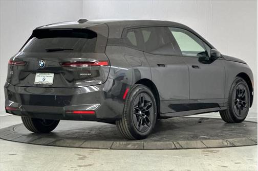 2026 BMW iX xDrive45