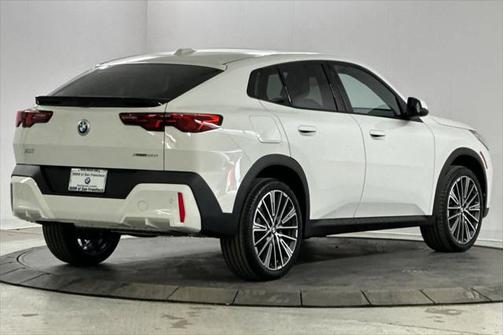 2025 BMW X2 xDrive28i