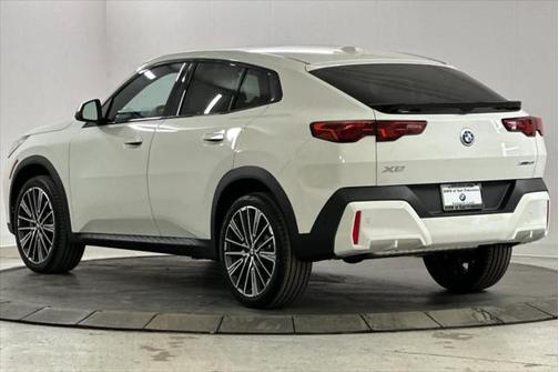 2025 BMW X2 xDrive28i