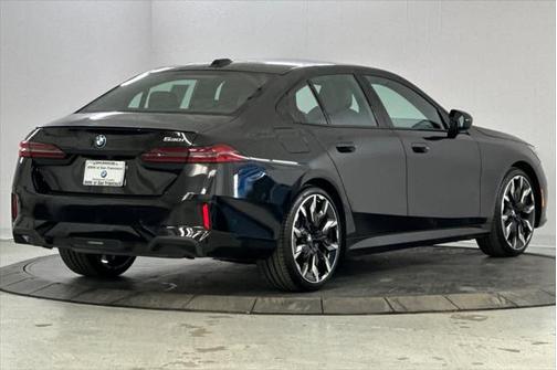 2024 BMW 530 i