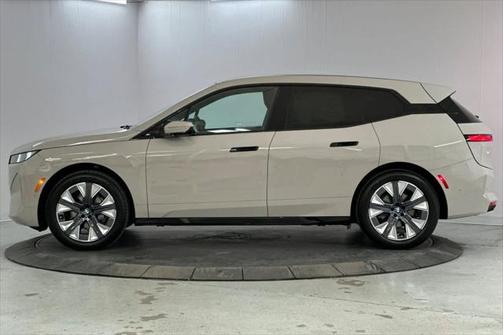 2026 BMW iX xDrive45
