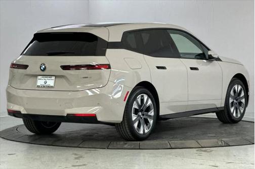 2026 BMW iX xDrive45