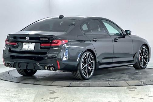 2023 BMW M550 i Xdrive