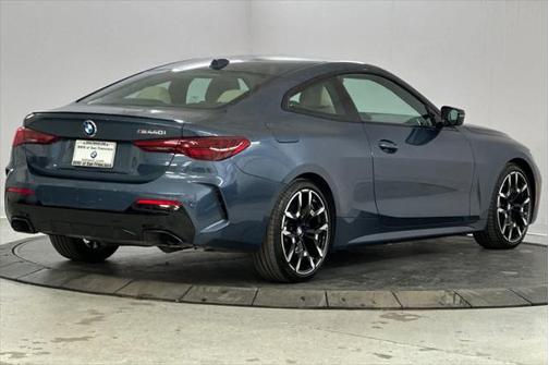 2025 BMW M440 i