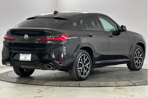 2022 BMW X4 xDrive30i