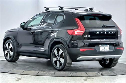 2020 Volvo XC40 T5 Momentum