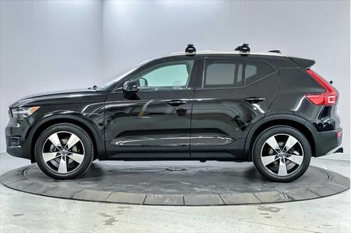 2020 Volvo XC40 T5 Momentum
