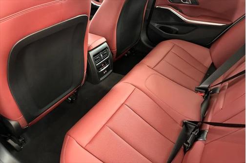 2025 BMW 330 i xDrive