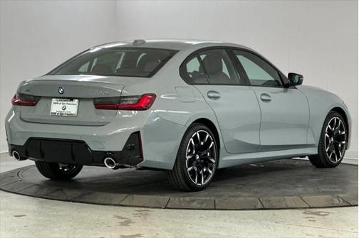 2025 BMW 330 i xDrive