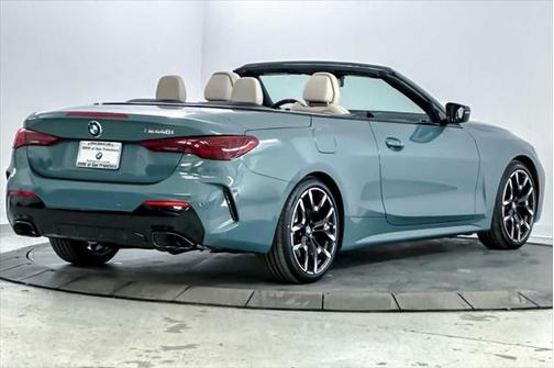 2025 BMW M440 i