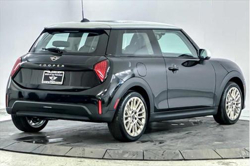 2025 MINI Hardtop Cooper